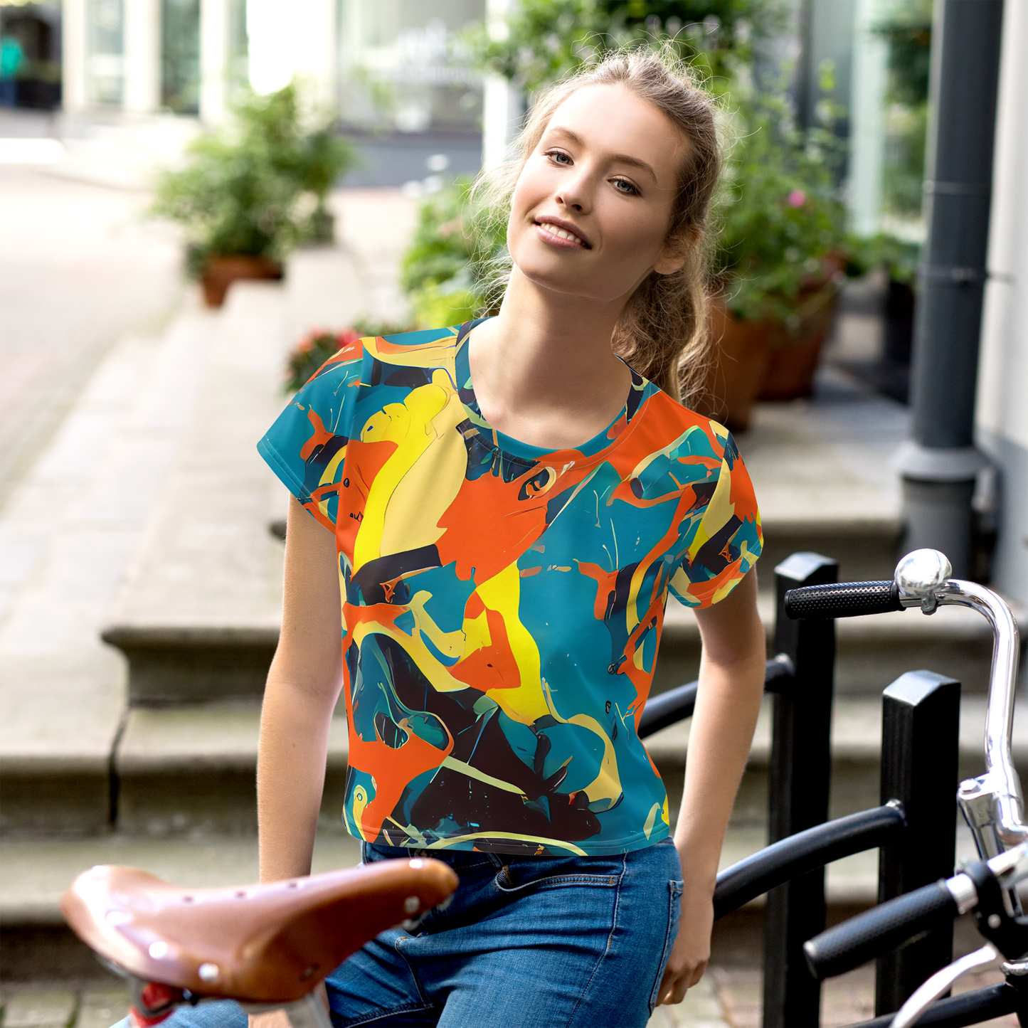 Women's Crop Tee - Abstract Tango